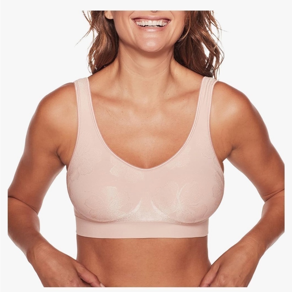 Bali Comfort Shaping Wire-free Bra Size Small Colour Nude NWT